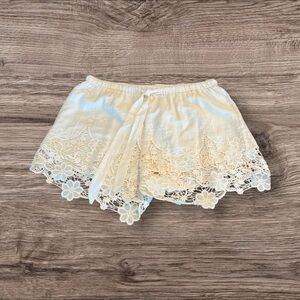 Altar’d State Cream Lace Trimmed Drawstring Shorts High Waisted Size Medium